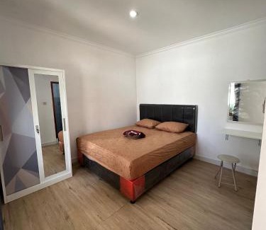 Besakih House | Vallari Besakih Homestay