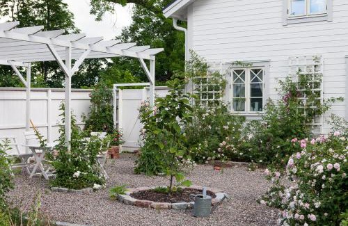 Enkoping House | Vallby Cottage