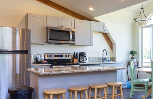 Woodburn House | Valle Verde Barn Loft: Rest and Relax on the Farm