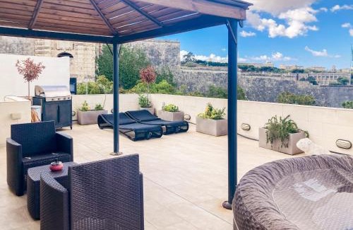 Kalkara Apartment | Valletta and Grand Harbour Lookout