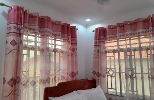 Mbezi Bed & Breakfast | Valley Breeze Hotel