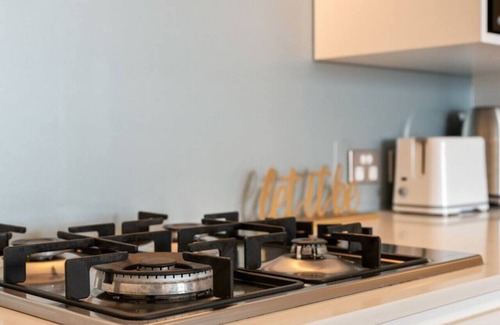 Fortitude Valley Apartment | Valley Centre,Rooftop Pool, 2bed2bath Apt +Carpark