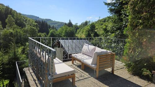 Bestwig Apartment | Valley Chalet mit Sauna u Bergblick
