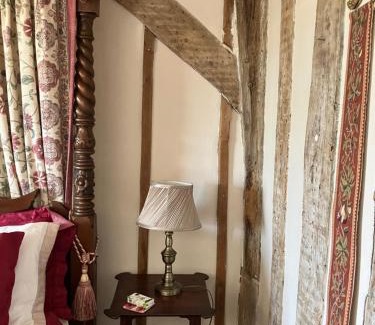 Halesworth Bed & Breakfast | Valley Farmhouse, Westhall
