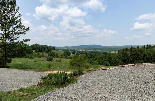 Arnot Bed & Breakfast | Valley View Cabin