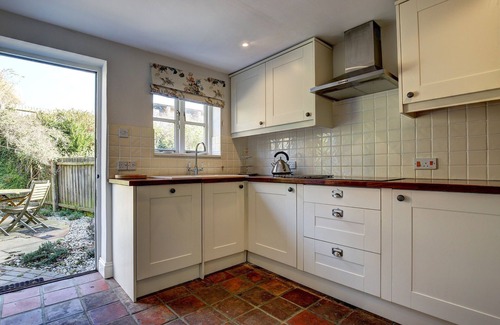 Stiffkey Cottage | Valley View - a self catering cottage that sleeps 5 guests in 3 bedrooms