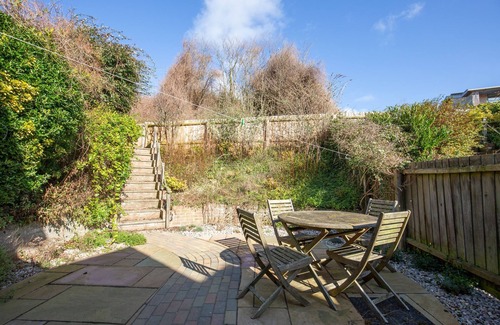 Stiffkey Cottage | Valley View - a self catering cottage that sleeps 5 guests in 3 bedrooms