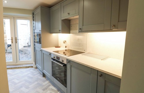 West Witton Cottage | VALLEY VIEW, pet friendly, character holiday cottage in West Witton
