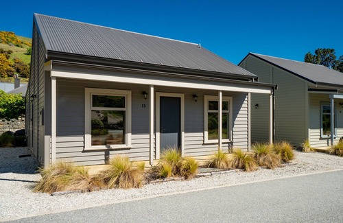 Cardrona House | Valley Villa - Cardrona Holiday Home