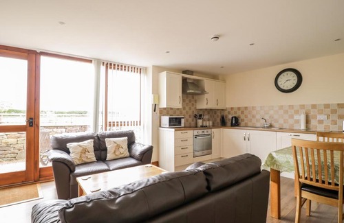 Wing House | Vallum
