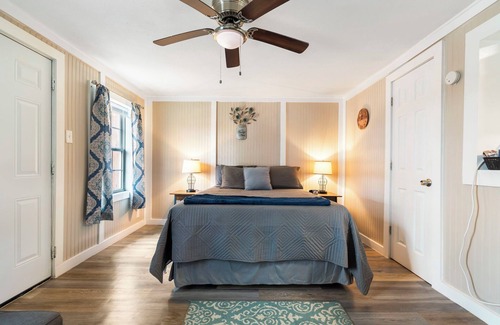 Downtown Branson Condo | Value-Priced Studio in Downtown Branson-Walk to Branson Landing-Free Tickets