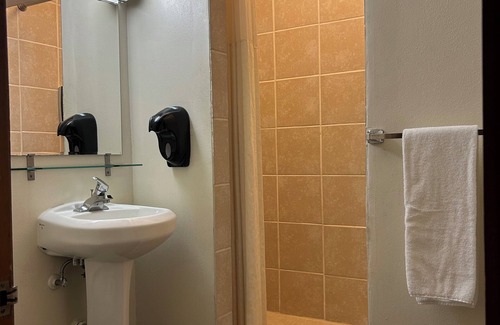 Madison Hotel | Valued Stay Mayflower