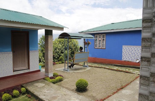 Kaluk House | Vamoose Orchid Villa Homestay
