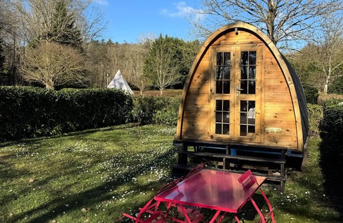 Bagneaux-sur-Loing Cabin | Van Beethoven Roller 1 Ausstellung 2 Personen ohne Heiligtum