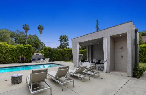 Tarzana Villa | Vanalden