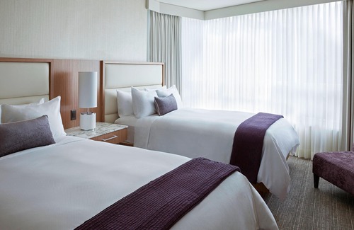 Coal Harbour Hotel | Vancouver Marriott Pinnacle Downtown Hotel
