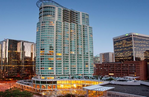 Coal Harbour Hotel | Vancouver Marriott Pinnacle Downtown Hotel