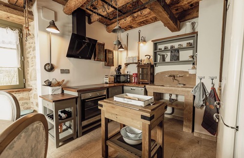 Saint-Jean-Ligoure House | Vanessa GAY