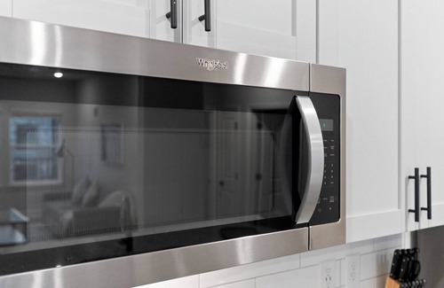 Newberry Apartment | Vanguard 2BD 11 - Two Bedroom Apartment, Sleeps 4
