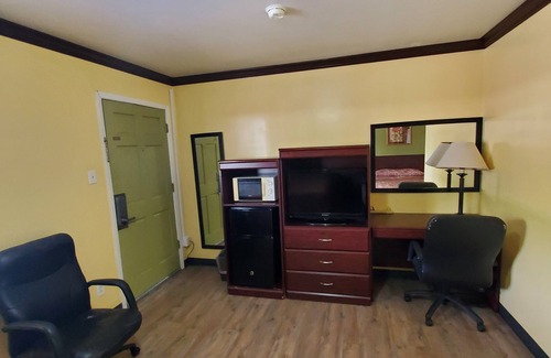 Navasota Hotel | Vanguard Motel