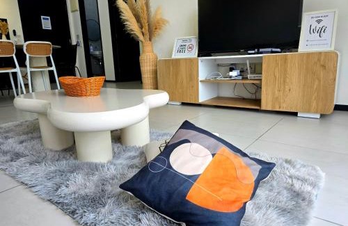 George Town Apartment | Vanilla Cottage - Urban Suites by Ocean Luxe