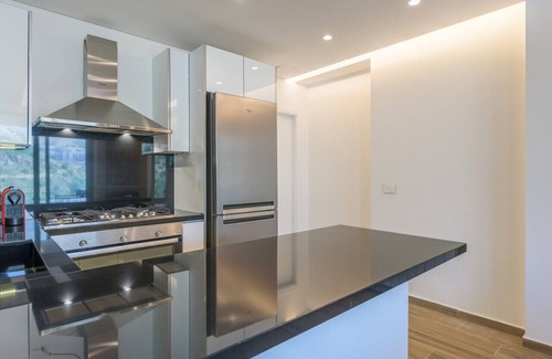 Kfardebian Apartment | Vantage - 2 BR Apt. by "The Valley" in Kfardebian