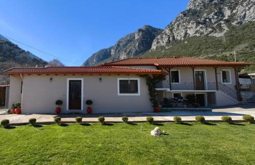Gravia Villa | Vasia's Cozy House