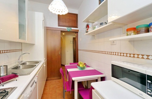 Trionfale Apartment | Vatican! Beautiful, quiet and central apartment! Free A.C & Fast WiFi !