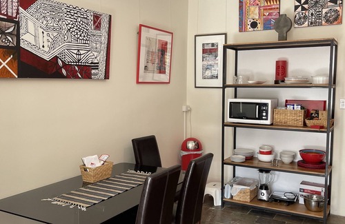 Braitling Apartment | Vatu Sanctuary - The Bure (1 bedroom spa with private entrance and garden)