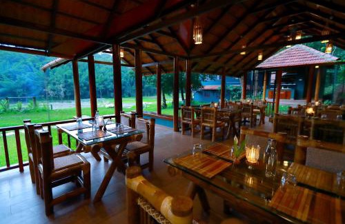 Kalloor House | Vayal Veedu - Luxury Farm Villas by the woods