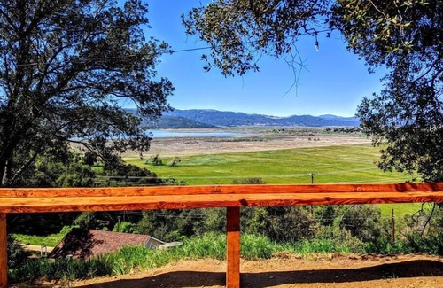 Pauma Valley House | VCT#1 The Real Teal - Vintage Camper -Glamping W/Lake Views