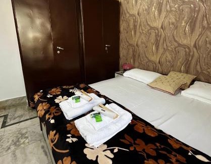 Faizabad House | Veena Villa Luxury Suite Ayodhya - 2km from Ram Mandir