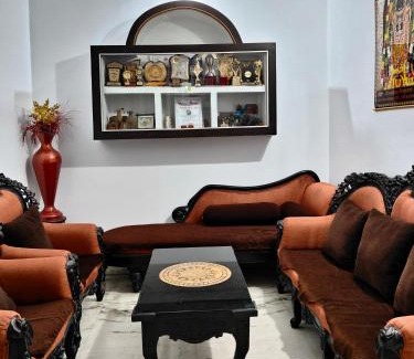 Faizabad House | Veena Villa Luxury Suite Ayodhya - 2km from Ram Mandir