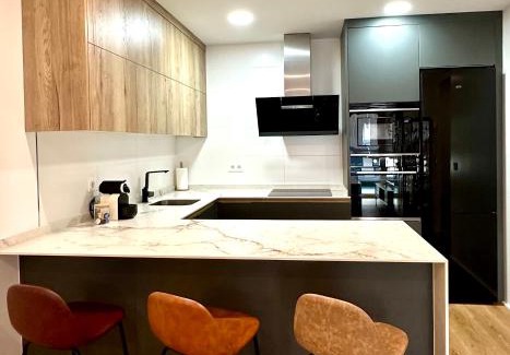 Almeria Apartment | Vega Parque II con parking privado, piscina y a 5 minutos de la playa