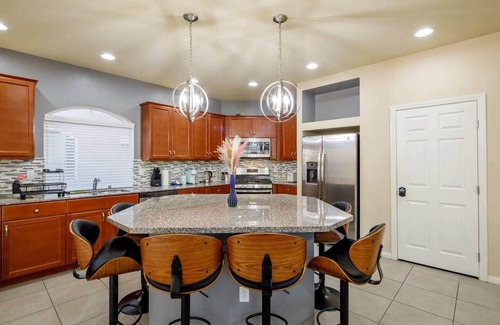 Enterprise House | Vegas 5BR 6Bed Ideal Staycation Home