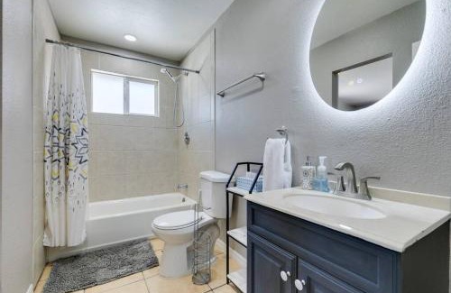 Rancho Oakey House | Vegas Oasis