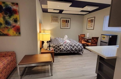 Paradise Apartment | Vegas Unit A Charm to Remember Love of Vegas