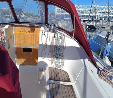 Parque das Nacoes Boat Rental | Veleiro na Marina da Expo