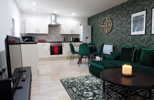 Riverside Apartment | Velvet Luxe Retreat Opposite Stadium
