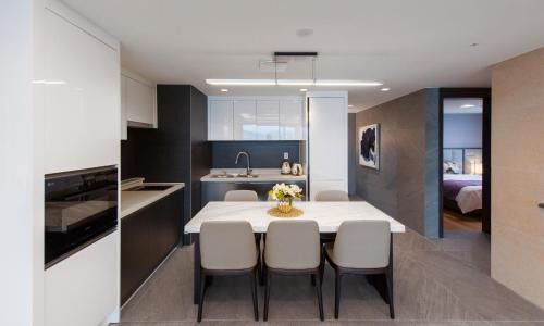 Chongp'o Hotel | Venezia Hotel and Suite