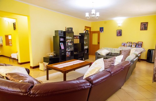 Moshi Bed & Breakfast | Venna Homes