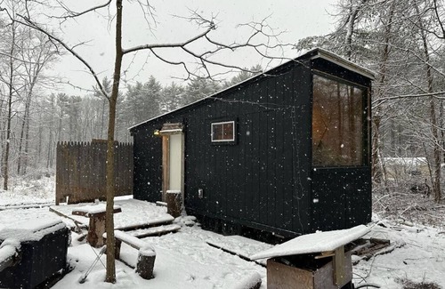 Palenville Cabin | Venster Tiny House- Your window to wilderness