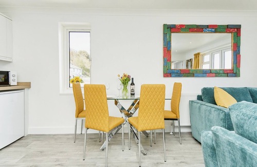 Shanklin Cottage | Ventnor at the Aqua - an apartment that sleeps 4 guests in 2 bedrooms