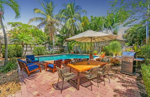 Wilton Manors House | Ventur Escapade - Heated Pool, Private Guest House