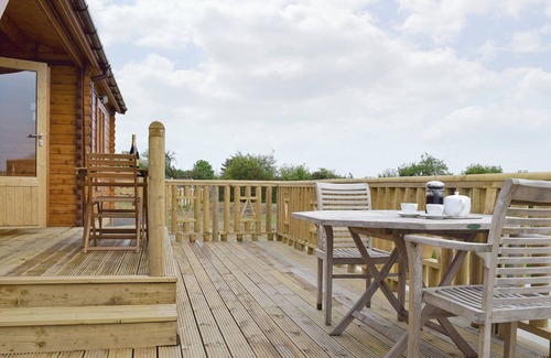 Stoulton Cottage | Venture off on a journey for two, and visit this delightful lodge complete with your own hot tub.