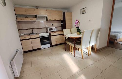 Kiskunhalas Apartment | Veranda Apartman