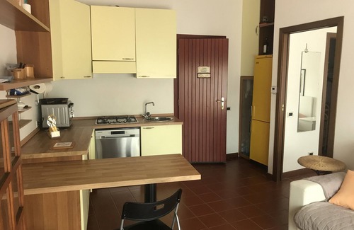 Marina di Massa Apartment | VerdeCielo in Marina di Massa, Eliana's cottage