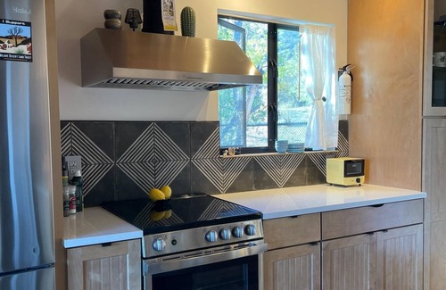 Morongo Valley House | 🌵 Verdin's Nest - Romantic Retreat w/Hot Tub Under the Stars! 🌵