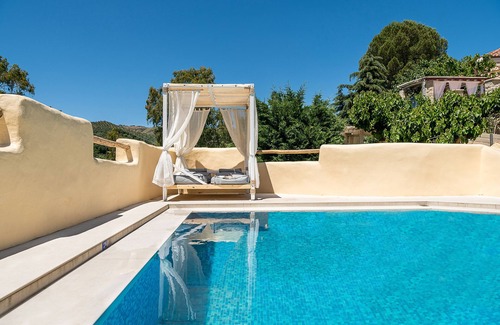 Loulos Villa | Verekinthos Villa, a Fine Country Retreat
