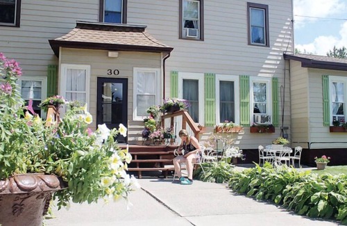 Tower Bed & Breakfast | Vermilion Park Inn, #10 British Garden Room (2nd floor)